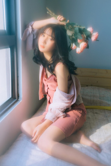 水嫩多汁的蜜桃H